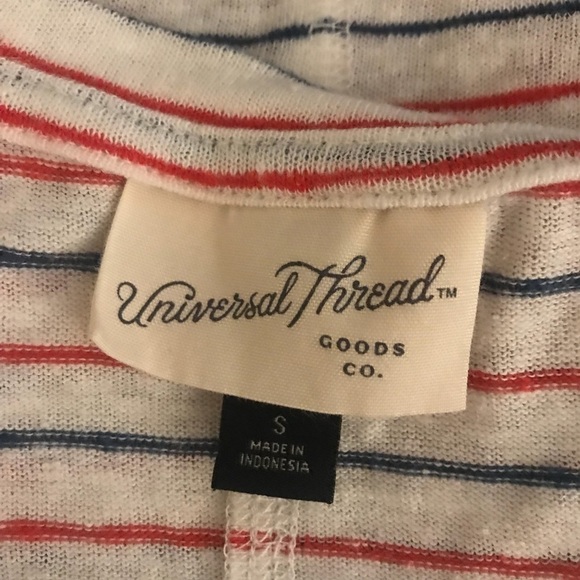 Universal Threads Blouse - Picture 3 of 4